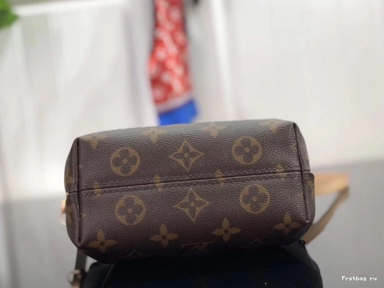 First bag ru PM TURENNE Louis Vuitton 0715